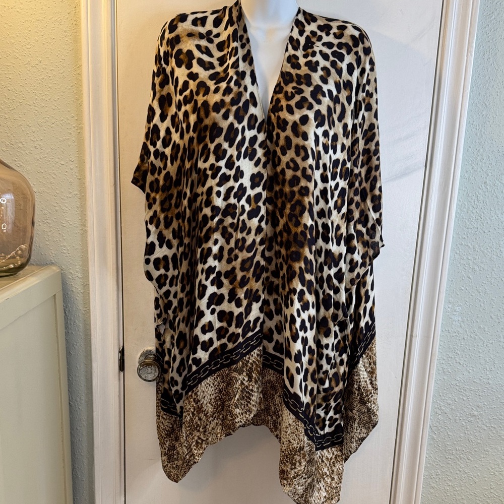 NWT Chico's Animal Print Ruana Wrap Kimono One Size